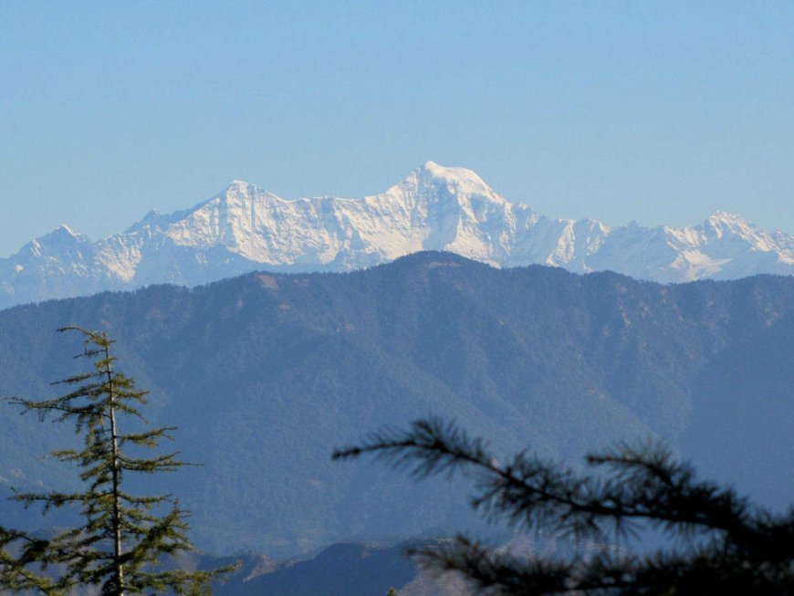 Enjoy Mesmerizing Views from the Lal Tibba Scenic Point Today