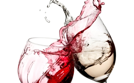 Celebrating with Wine in India: Customs, Cautions & Compliance