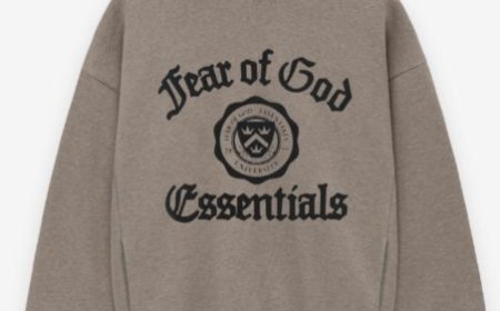 Essentials Hoodie – The Streetwear Staple You Need