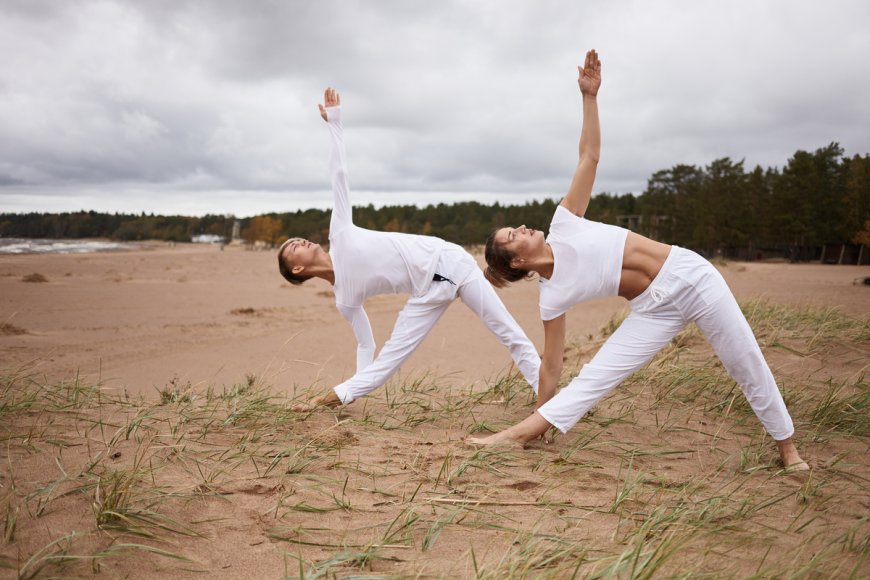 Morning vs Evening Yoga-A Detailed Benefits Comparison